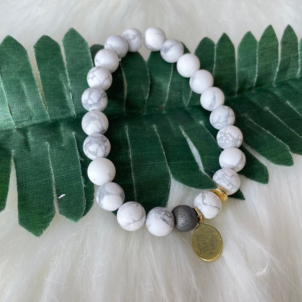 Cedar & Cypress White Howlite Beaded Bracelet | Handmade Natural Stone Stretch B